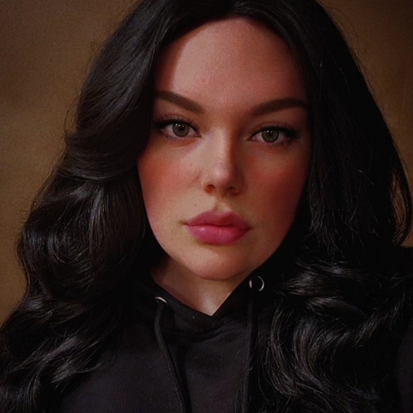 Meet your Posher, Susan - Picture 2 of 3